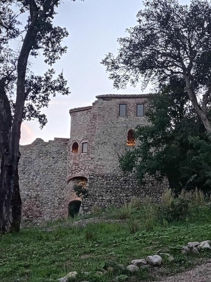 La Locanda Di Petriolo Монтичано Екстериор снимка